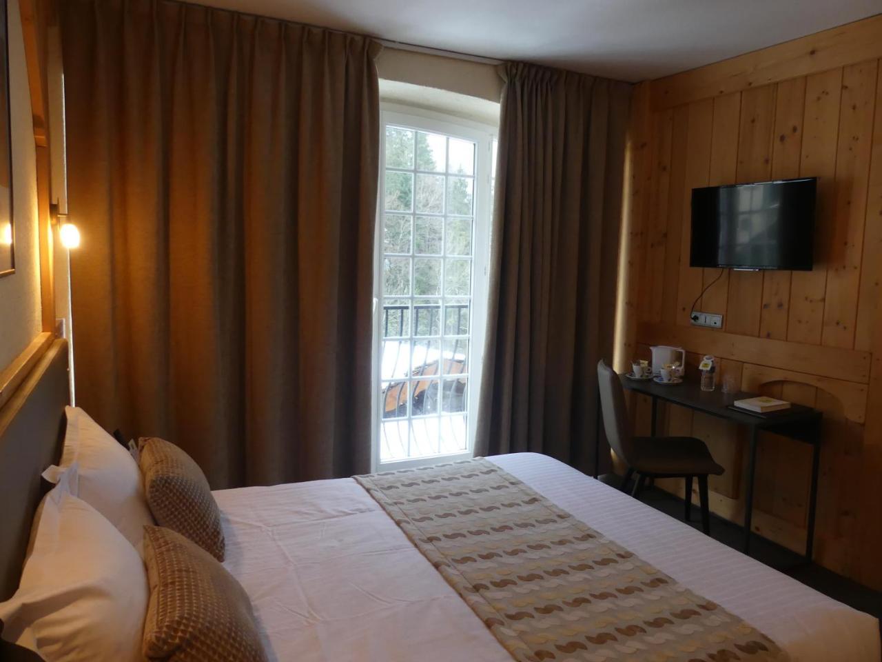 Aux Truites Bleues Hotel Fort-du-Plasne ภายนอก รูปภาพ