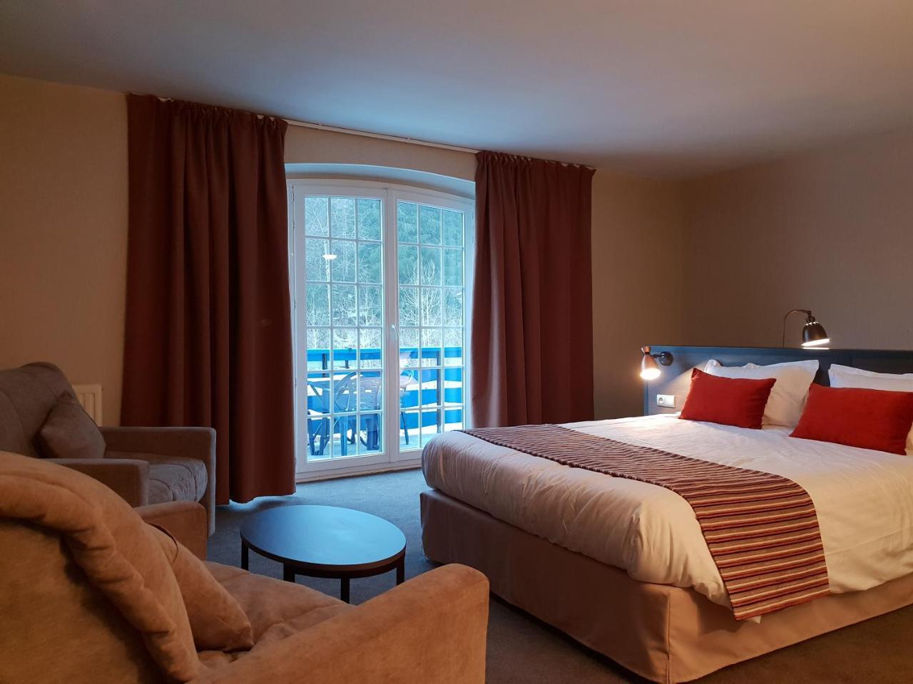 Aux Truites Bleues Hotel Fort-du-Plasne ภายนอก รูปภาพ